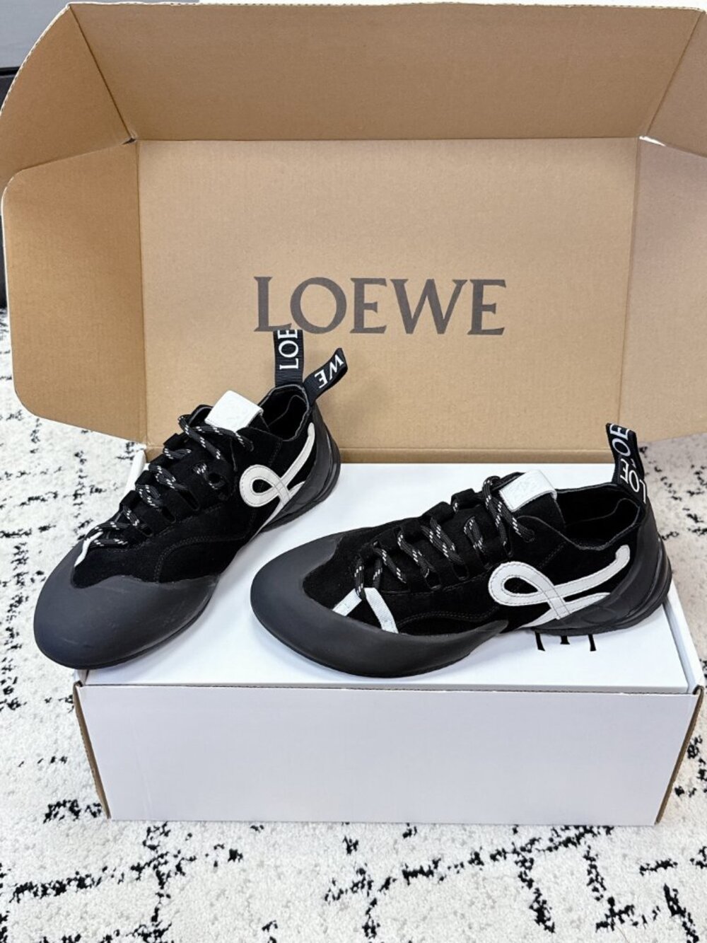 Loewe Chunky-Soled Sneakers: Lightweight, Breathable, Non-Slip, and Durable